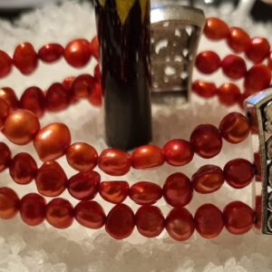 Red pearl triple bracelet